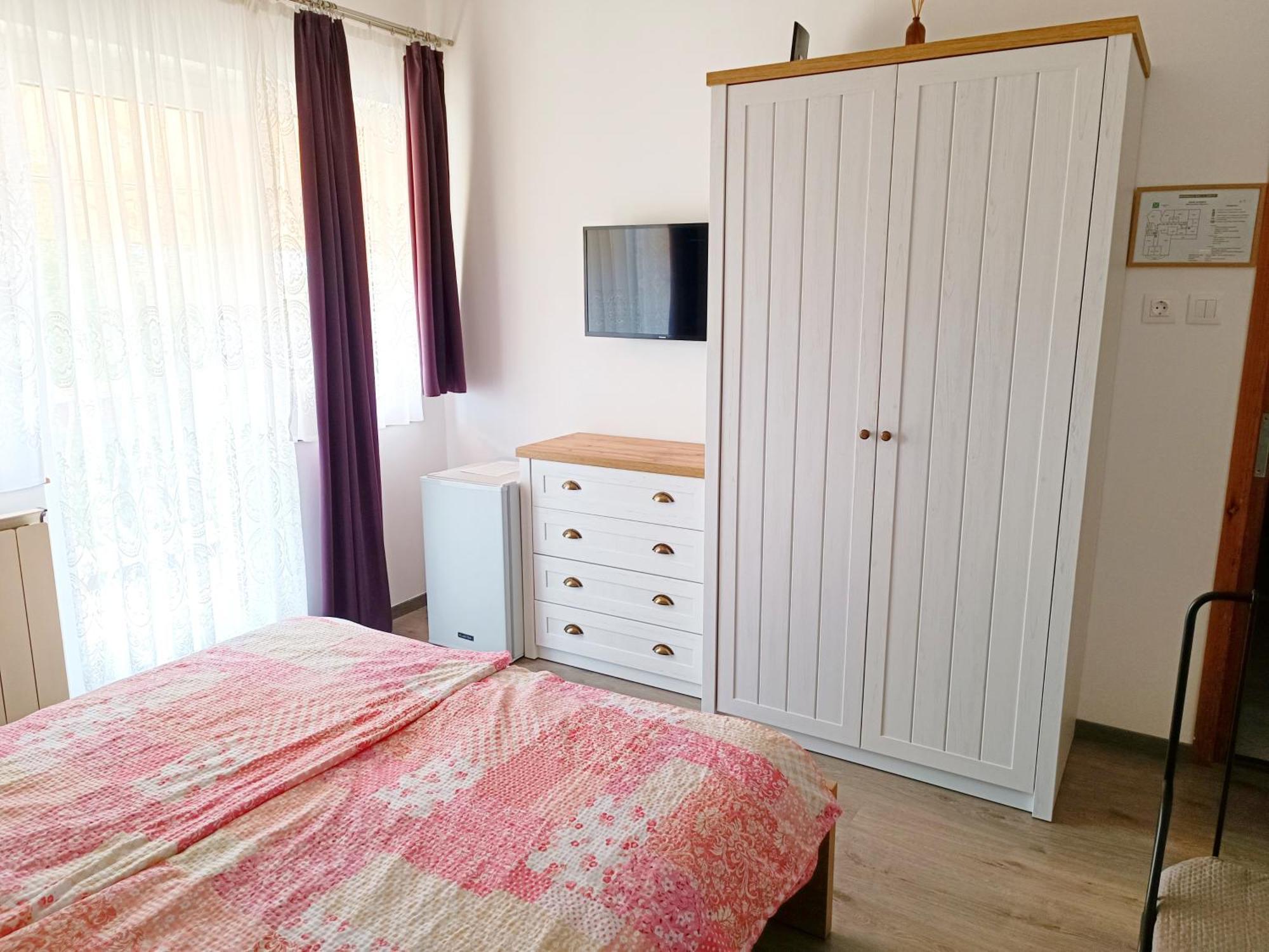 Hotel Katalin Vendeghaz Gyenesdiás Zewnętrze zdjęcie