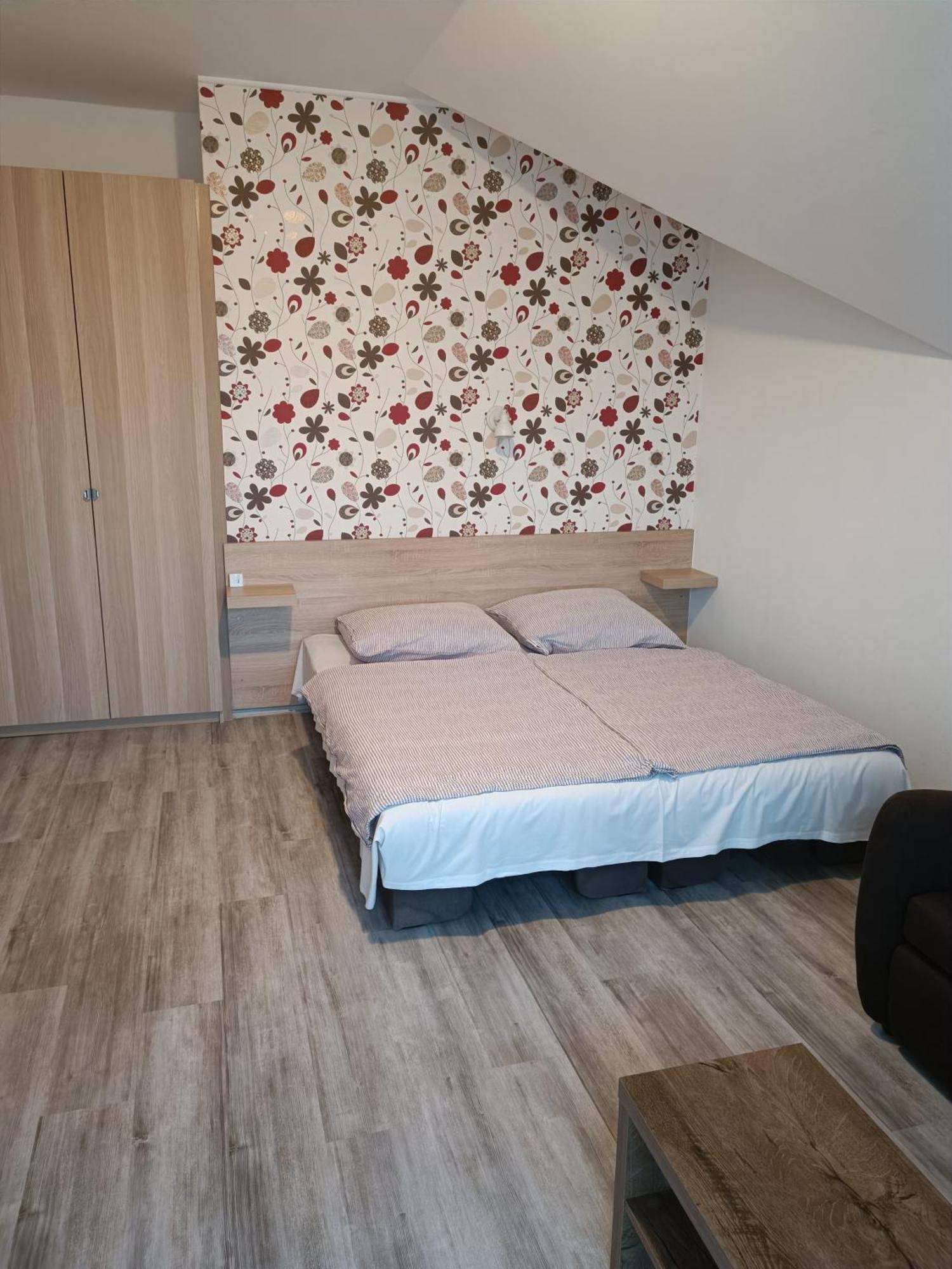 Hotel Katalin Vendeghaz Gyenesdiás Zewnętrze zdjęcie
