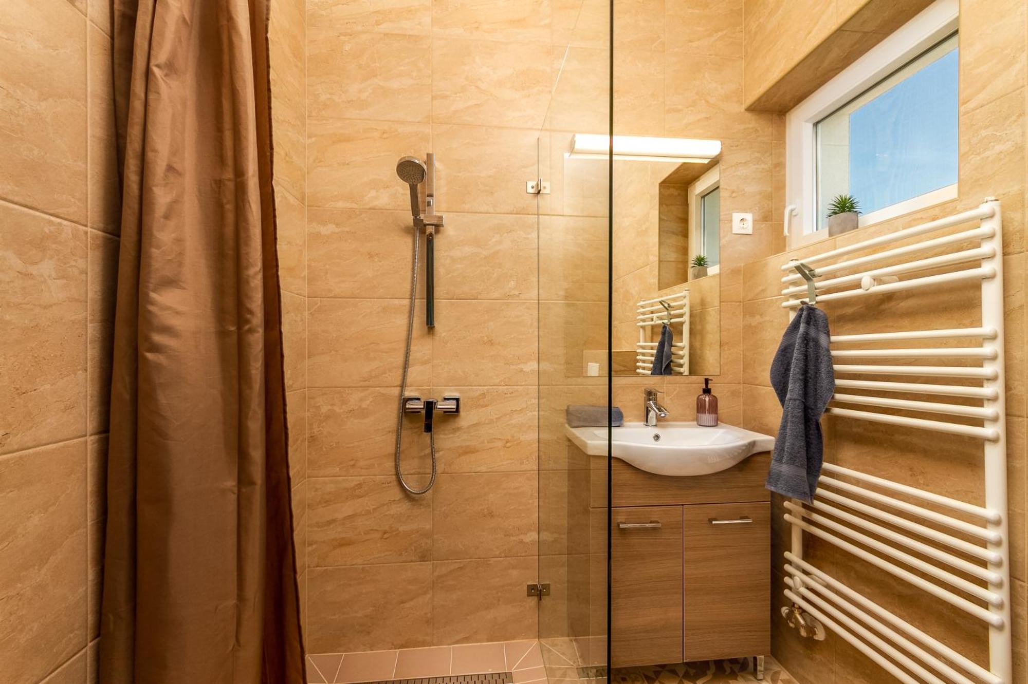 Hotel Katalin Vendeghaz Gyenesdiás Zewnętrze zdjęcie